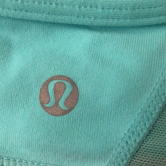 Lululemon - Picture 3 of 4